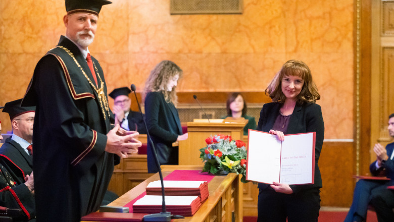 Prof. dr. Katja Vintar Mally (foto: Boštjan Podlogar, STA)